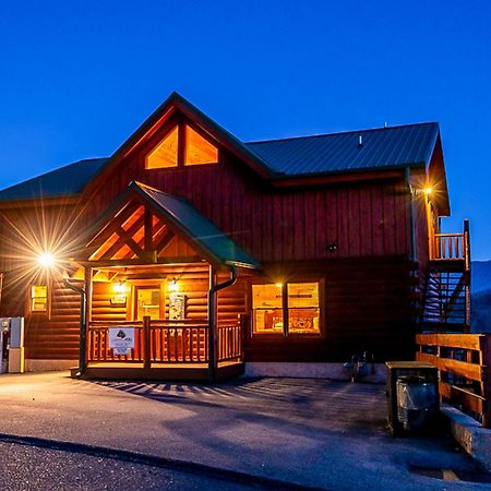 Highland Plunge Villa Pigeon Forge Exterior photo