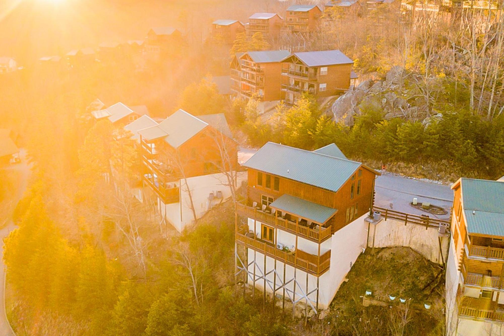 Highland Plunge Villa Pigeon Forge Exterior photo